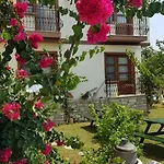 Hotel Sezgin *
