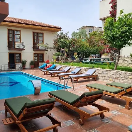 Hotel Sezgin *
